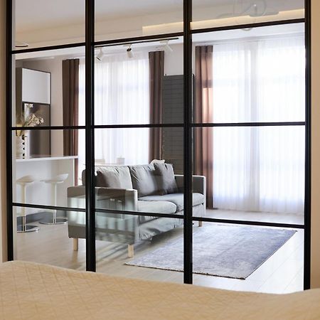 Lovely 1-Bedroom Rental Unit In Downtown Doesjanbe Buitenkant foto