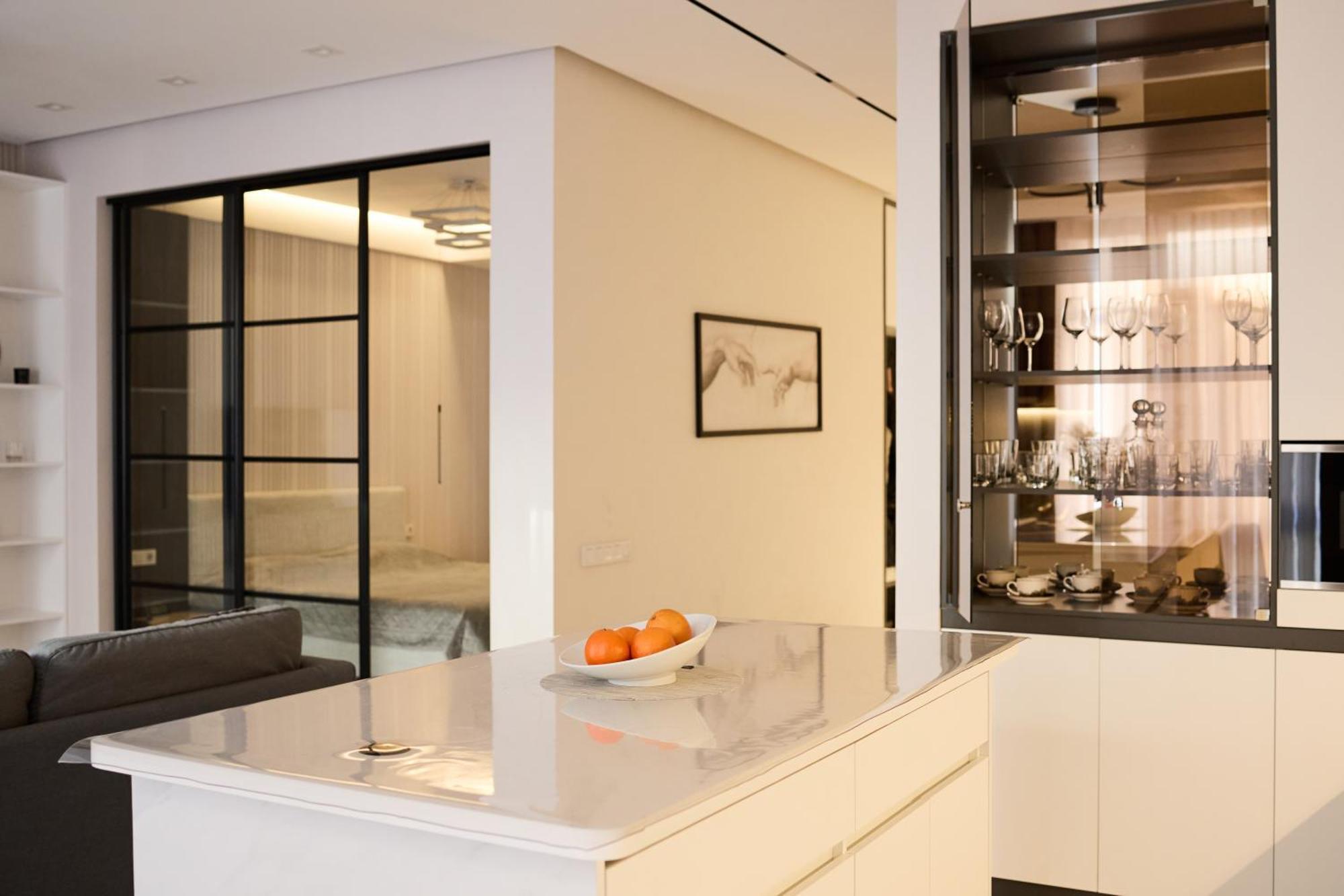 Lovely 1-Bedroom Rental Unit In Downtown Doesjanbe Buitenkant foto