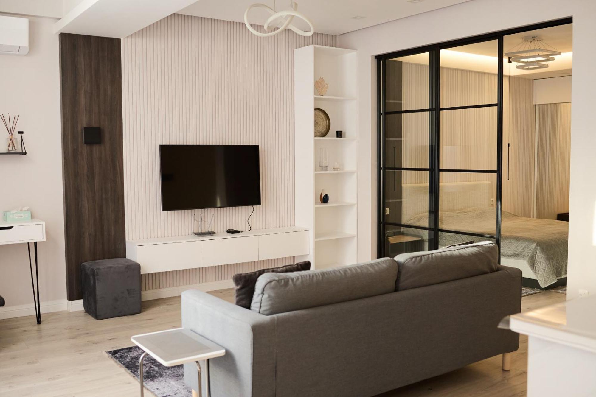 Lovely 1-Bedroom Rental Unit In Downtown Doesjanbe Buitenkant foto