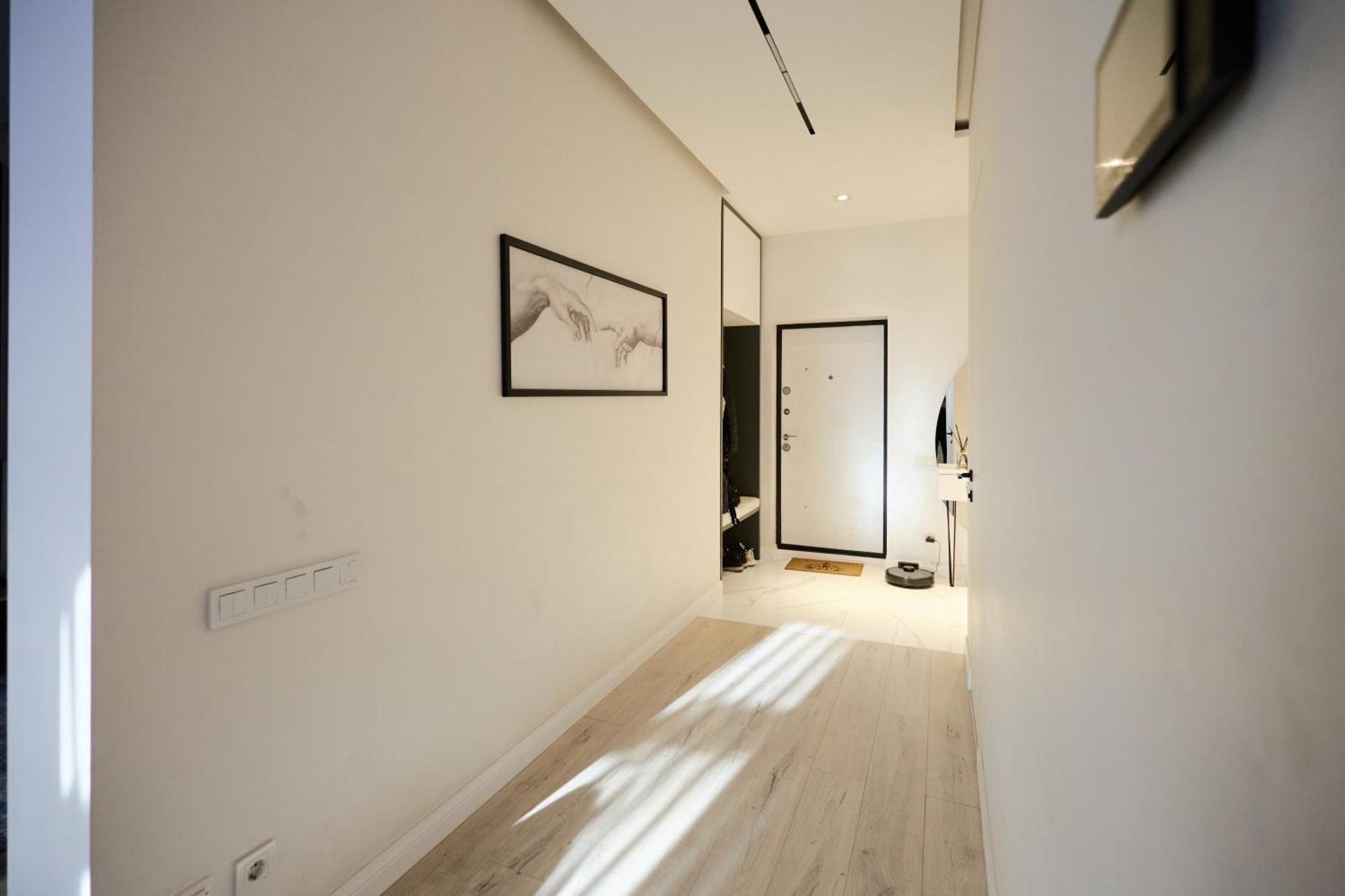 Lovely 1-Bedroom Rental Unit In Downtown Doesjanbe Buitenkant foto