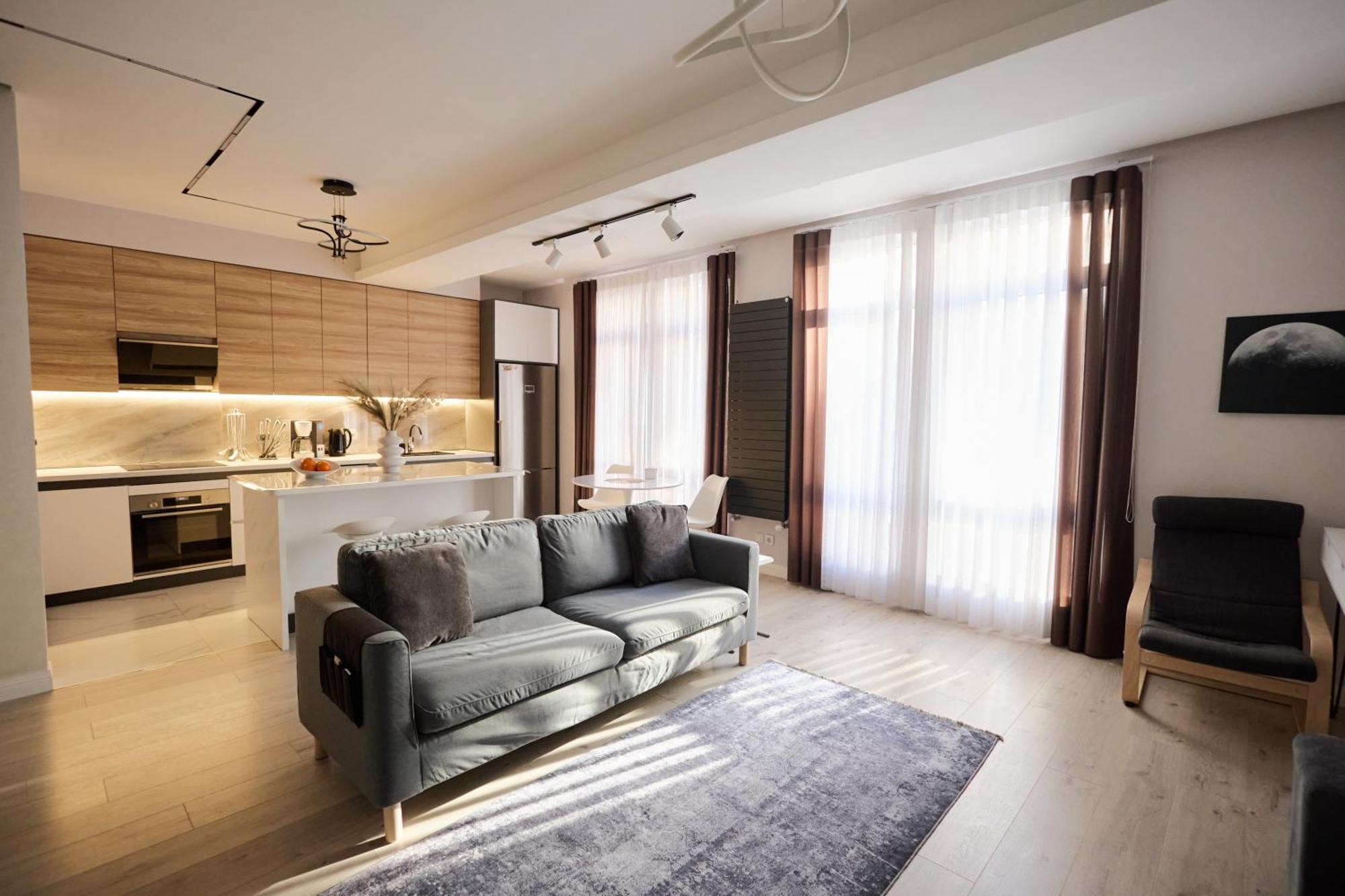 Lovely 1-Bedroom Rental Unit In Downtown Doesjanbe Buitenkant foto